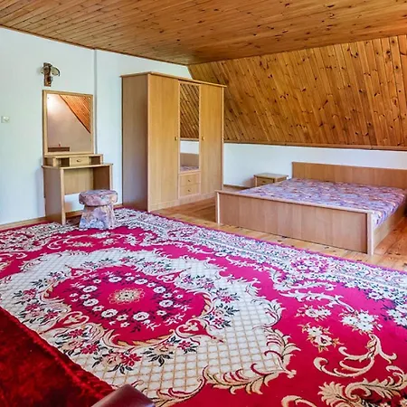 With Garden, Close To The Holiday home *